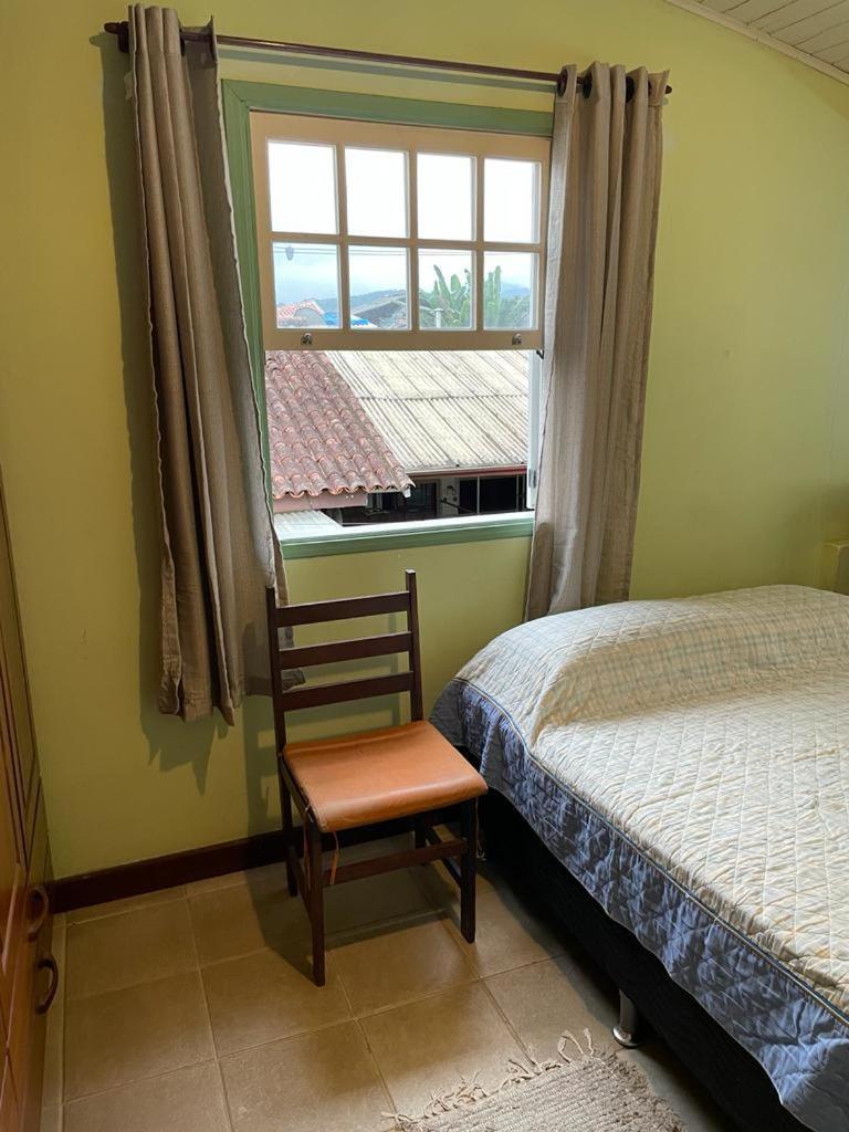 Casa Com 2 Quartos Em Com Garagem 50m Do Centro Historico Сasa de vacaciones