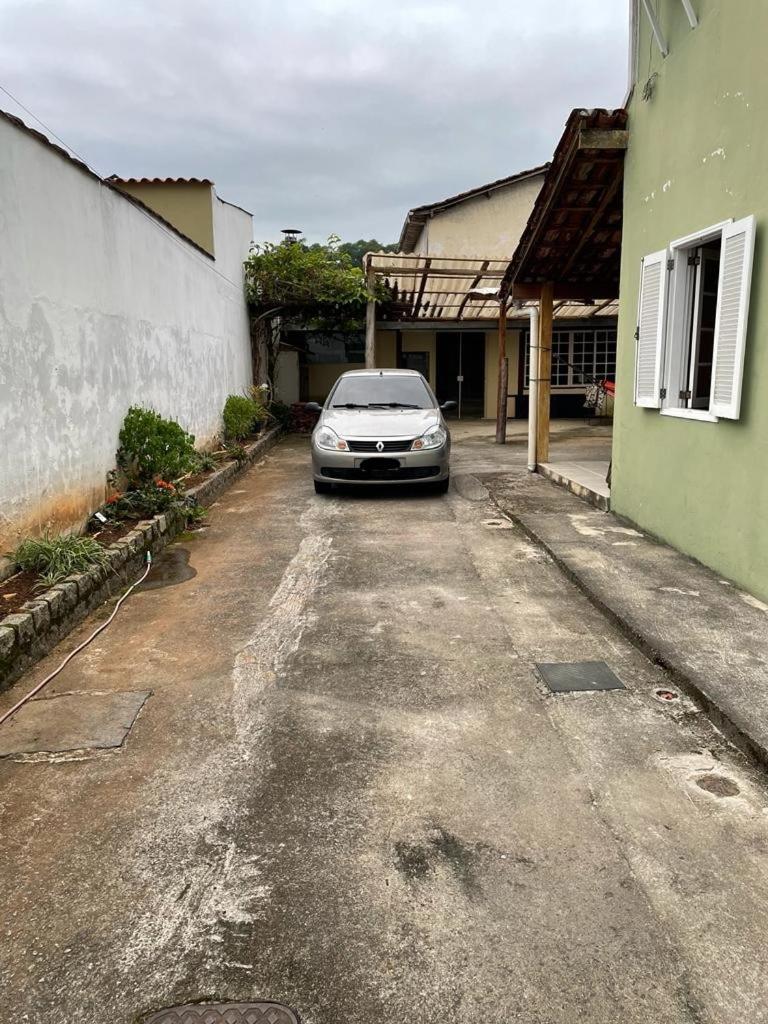 Casa Com 2 Quartos Em Com Garagem 50m Do Centro Historico *
